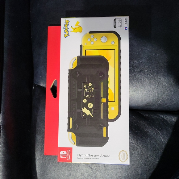 Nintendo Switch Lite Pokémon Hybrid System Armor - Picture 1 of 6